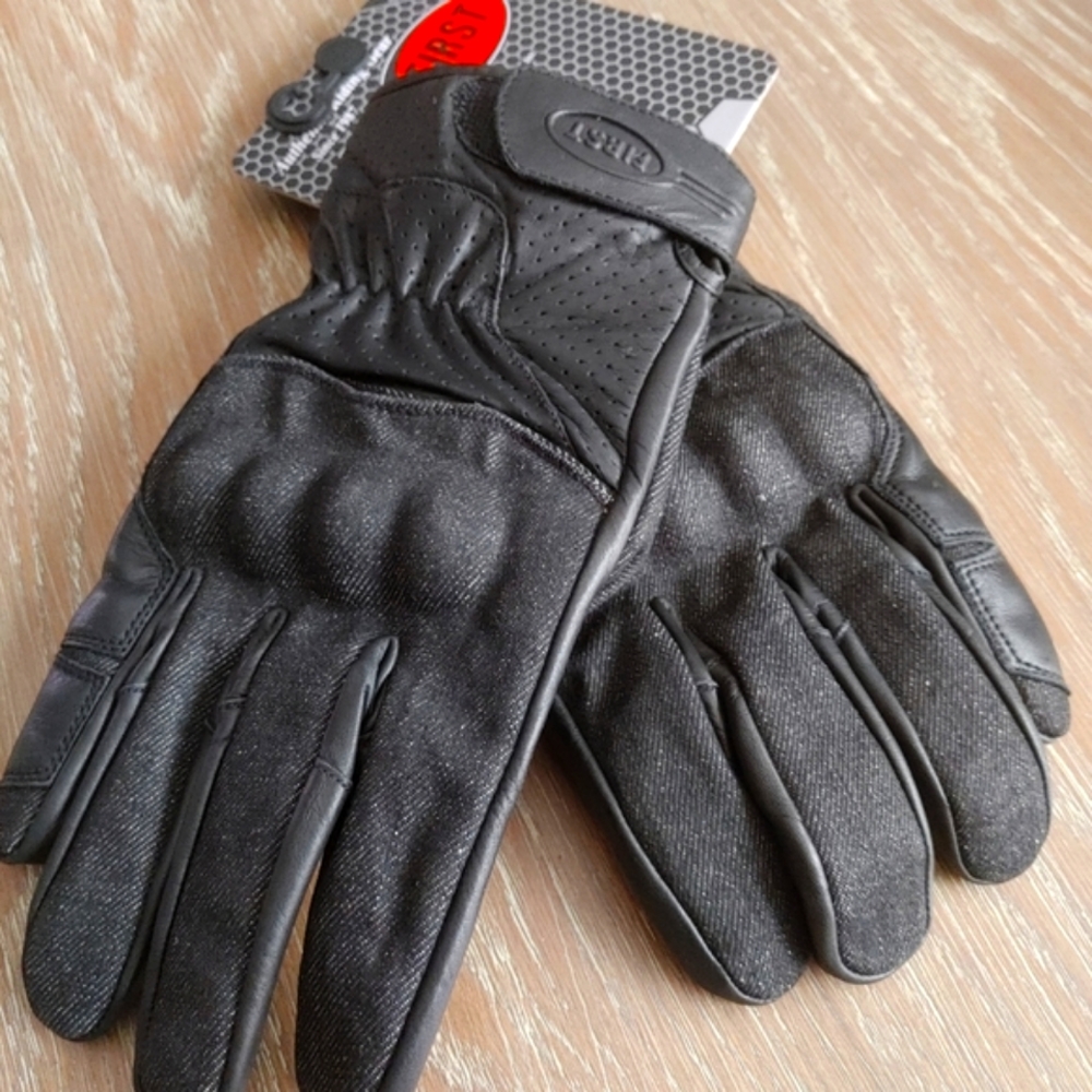 Motorcycle Gloves BNWT